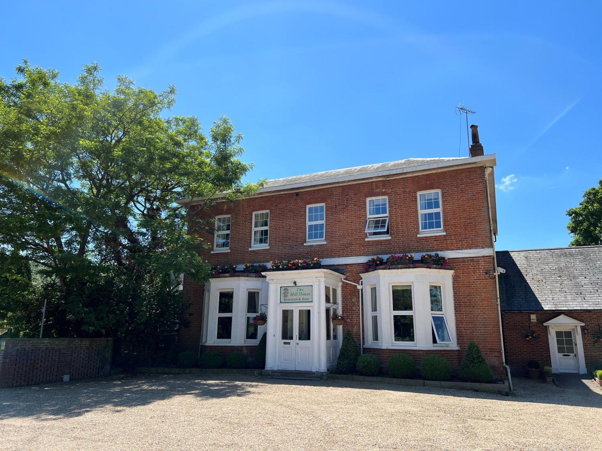 The Mill House Hotel Reading Buitenkant foto
