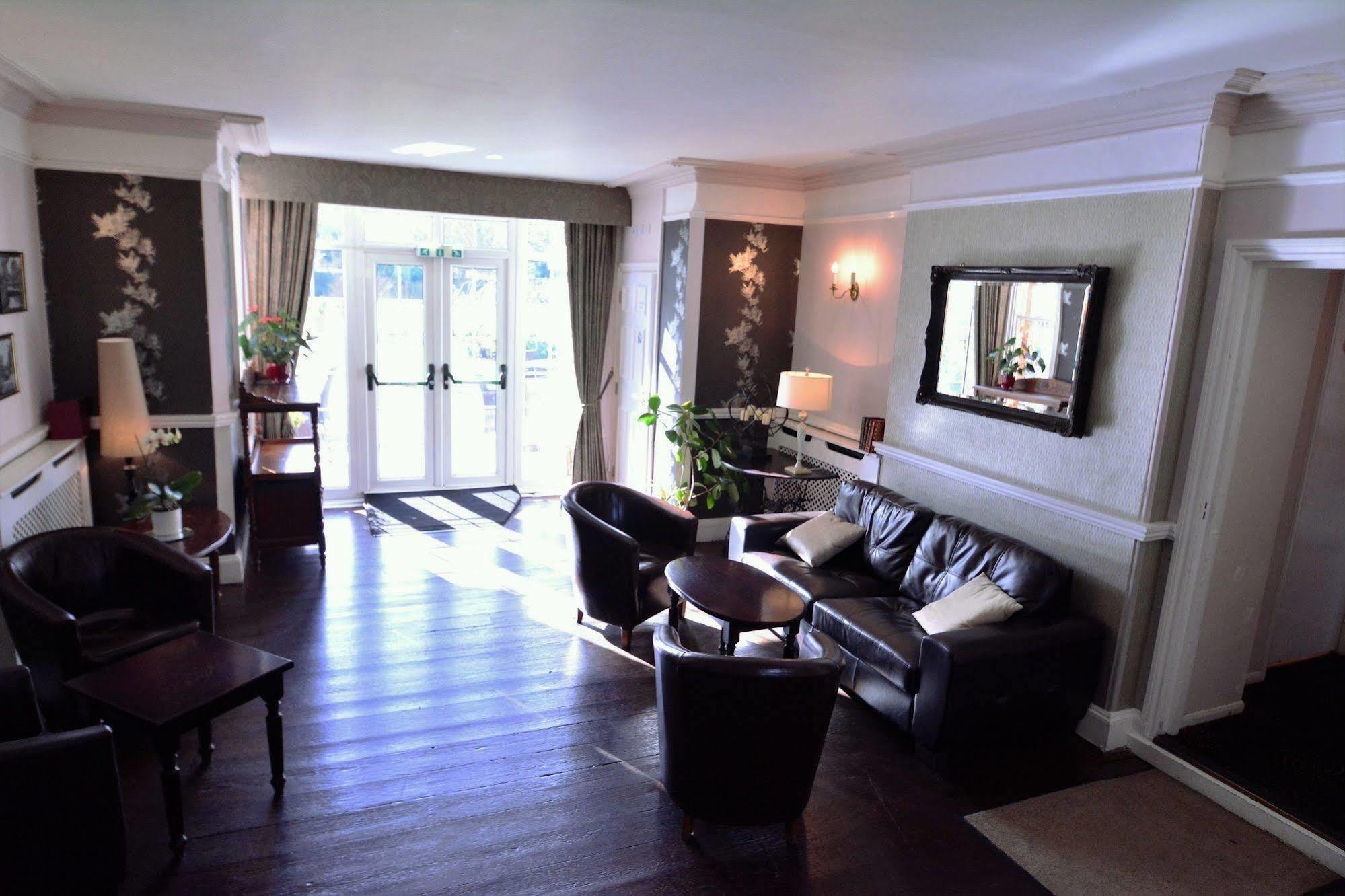 The Mill House Hotel Reading Buitenkant foto