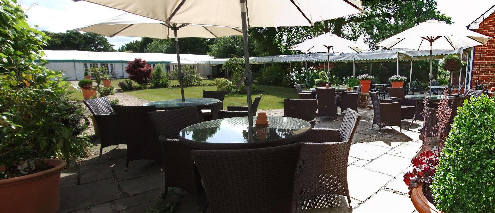 The Mill House Hotel Reading Buitenkant foto