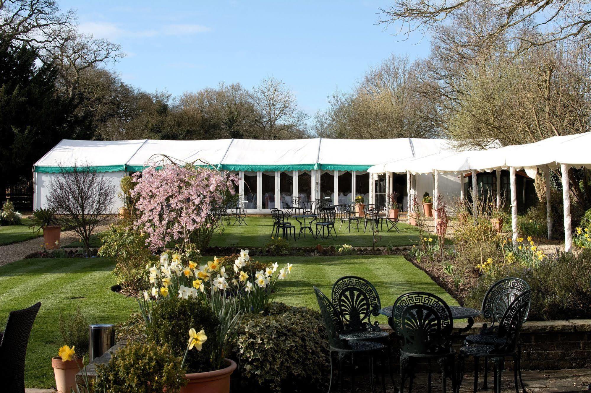 The Mill House Hotel Reading Buitenkant foto