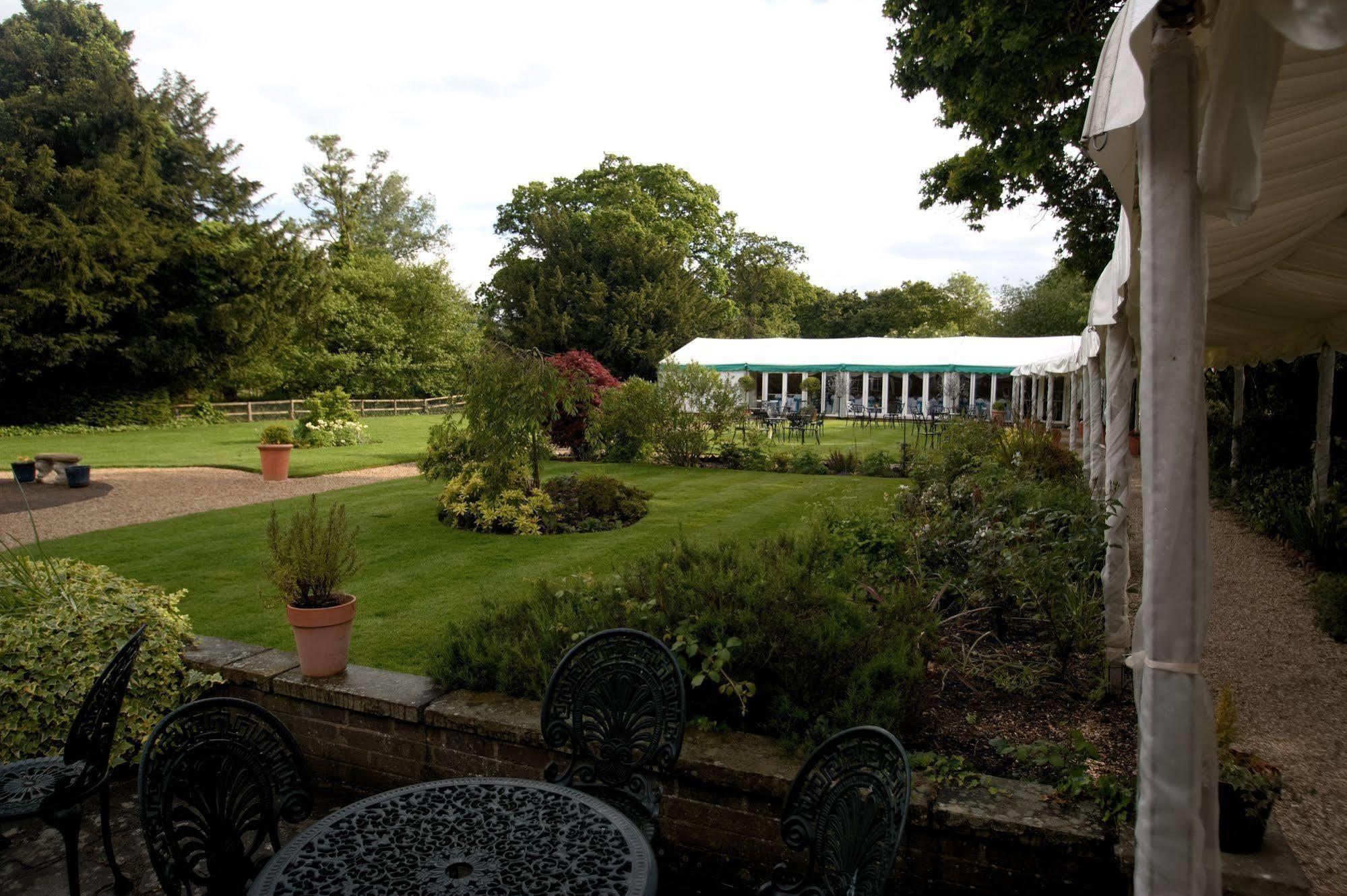 The Mill House Hotel Reading Buitenkant foto
